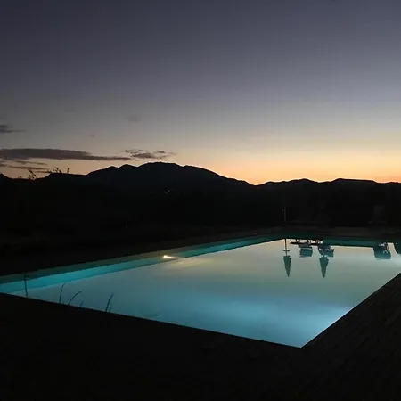 Molleone ファームステイ カーリ